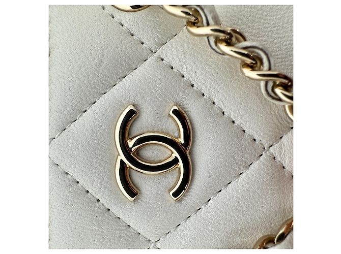 Timeless Chanel Mini Square gesteppte Clutch aus elfenbeinfarbenem Leder Weiß Roh - Ansicht 7