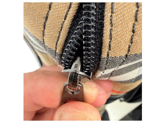 Borsa da tennis Burberry Nova Check in tela beige - vista 4
