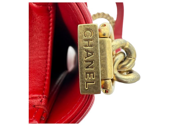 Borsa a tracolla Chanel Le Boy in pelle rossa Rosso - vista 7