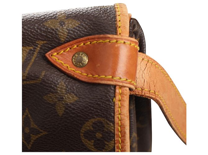 Borsa a tracolla Louis Vuitton Saumur 35 in tela rivestita marrone - vista 11