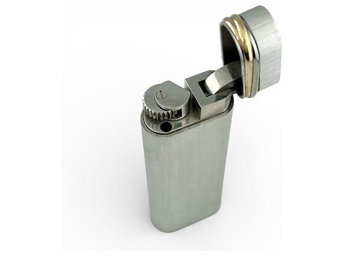 Cartier Trinity Oval Lighter Silvery - view 5
