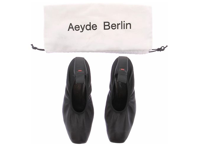 Aeyde Gemma Pumps mit runder Kappe in Schwarz - Ansicht 4