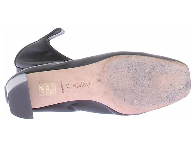 Aeyde Gemma Pumps mit runder Kappe in Schwarz - Ansicht 5