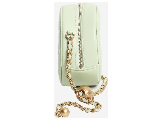 Chanel Runde Vanity Cross-Body-Tasche aus gestepptem Leder, hellgrün 2021 - Ansicht 10