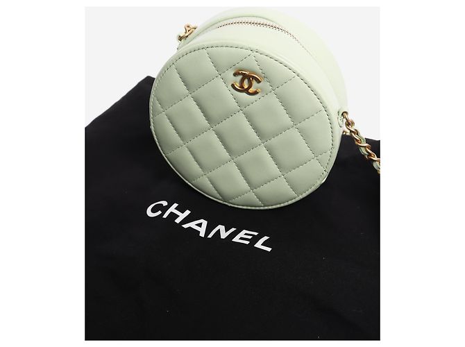 Chanel Runde Vanity Cross-Body-Tasche aus gestepptem Leder, hellgrün 2021 - Ansicht 11