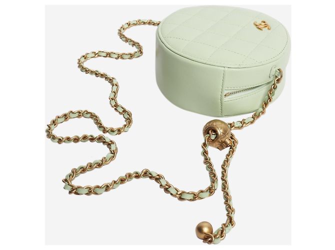 Chanel Runde Vanity Cross-Body-Tasche aus gestepptem Leder, hellgrün 2021 - Ansicht 4