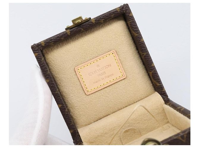 LOUIS VUITTON Estuche de Accesorios Eccrine Declaration Box M21010 LV - vista 18