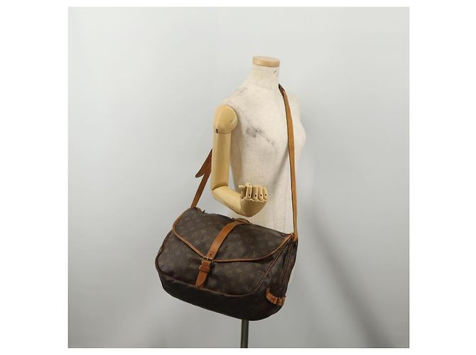 LOUIS VUITTON Monogram Saumur 35 Shoulder Bag M42254 LV - vista 29