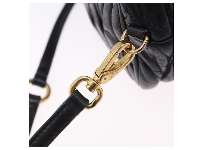 Miu Miu Matelasse Shoulder Bag Leather Black Gold Tone - vista 22