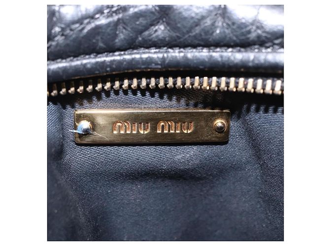 Miu Miu Matelasse Shoulder Bag Leather Black Gold Tone - vista 25