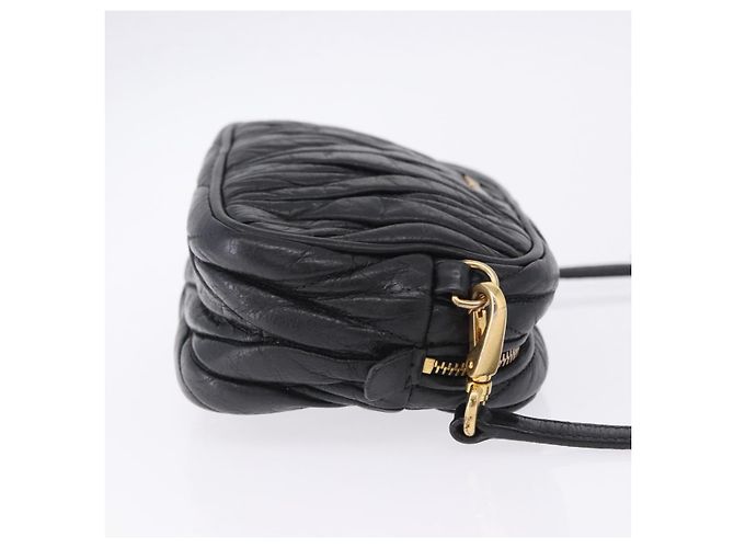 Miu Miu Matelasse Shoulder Bag Leather Black Gold Tone - vista 3