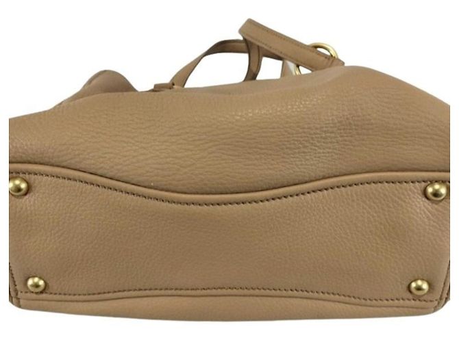 Miu Miu Handtasche aus beigem Leder - Ansicht 3