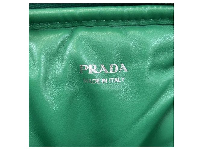Sac à épaule mini Prada Triangle - vue 9