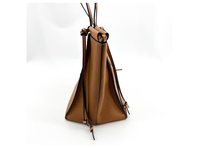 Loewe Cushion Leather Small Braun - Ansicht 3