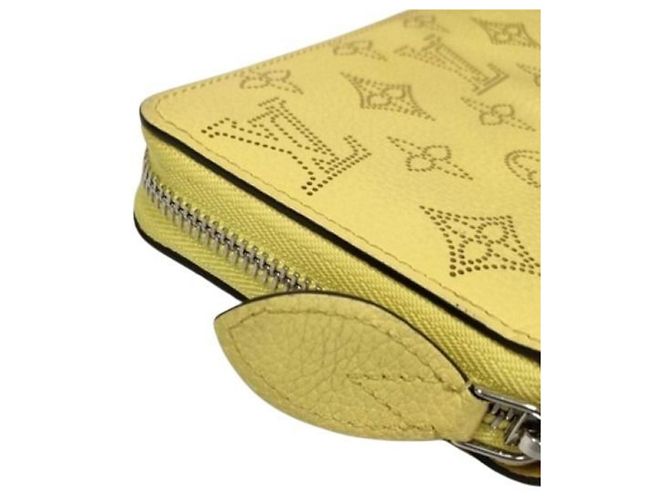 Carteira Longa Louis Vuitton Mahina Amarelo - vista 4