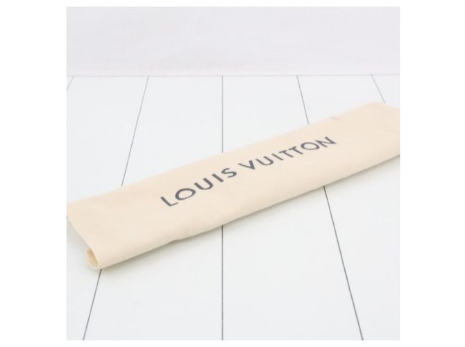 Bolsa de Ombro Louis Vuitton Khaki Monogram Shadow - vista 10