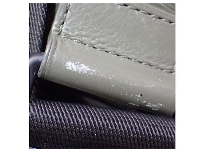 Bolsa de Ombro Louis Vuitton Khaki Monogram Shadow - vista 4