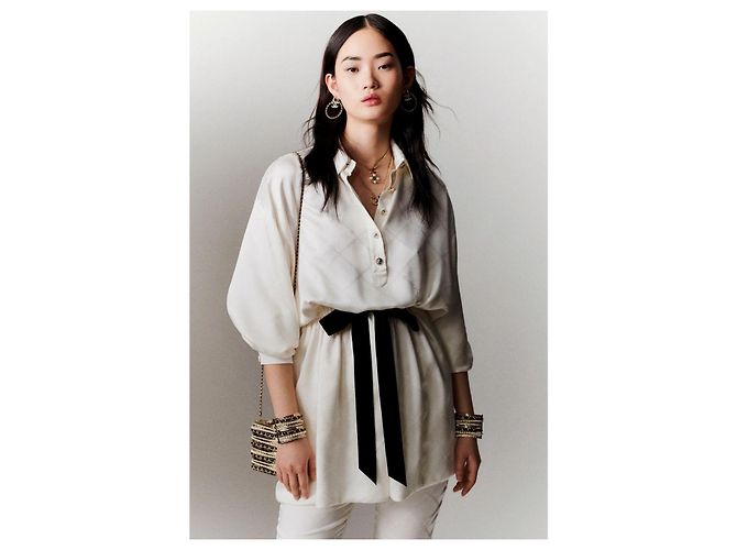 Chanel Vestido Blouson 23C Ecru de Seda Jacquard con Lazo de Terciopelo FR 40 - vista 3