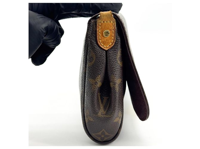 Louis Vuitton Favorite Monogram Canvas PM - vista 3