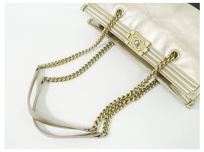 Chanel Boy Shopper de piel de becerro Large Dorado - vista 7