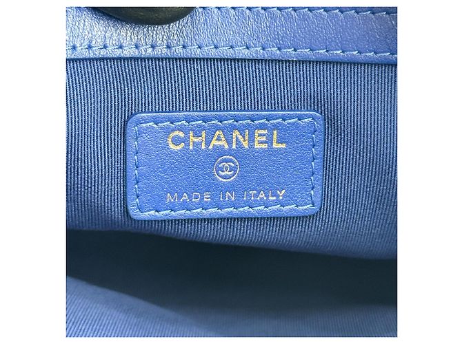 Chanel Boy O Case Clutch Quilted Caviar Medium Azul - vista 6