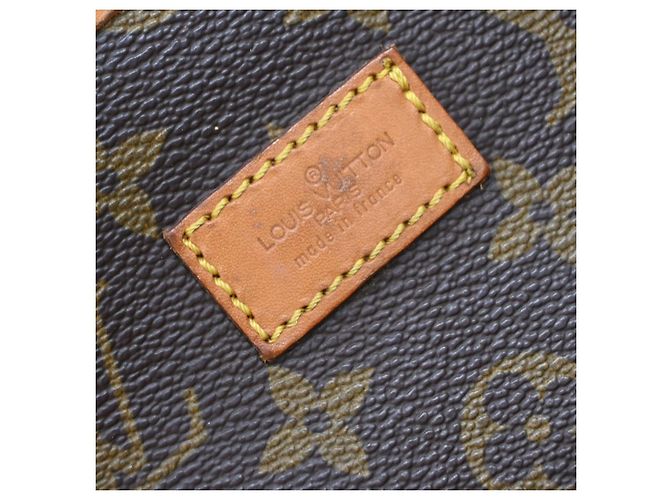 Louis Vuitton Saumur Monogram Canvas 35 Brown - view 6