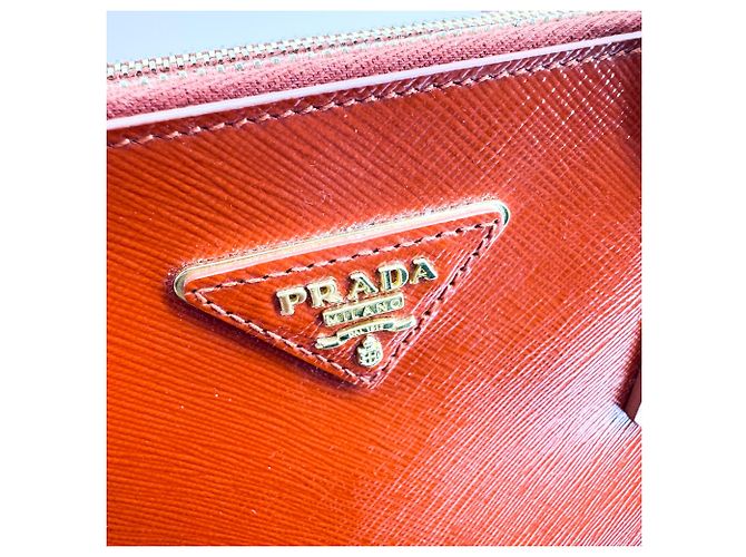 Prada Galleria
Lederriemen Rot - Ansicht 6