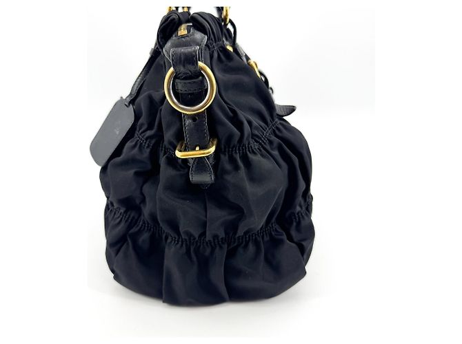 Prada Gaufre Convertible in pelle e Tessuto Large Nero - vista 3