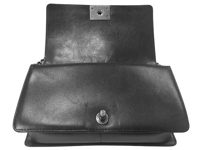 Bolsa Chanel Boy Flap Medium Edinburgh Celtic Knot Preta Preto Hardware prateado - vista 8