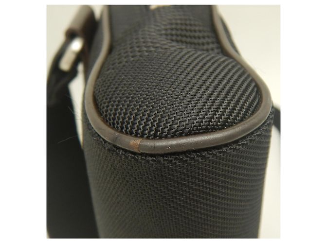 Borsa Acrobat Sling Louis Vuitton Damier Geant Nero - vista 15