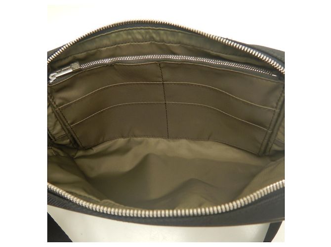 Borsa Acrobat Sling Louis Vuitton Damier Geant Nero - vista 5