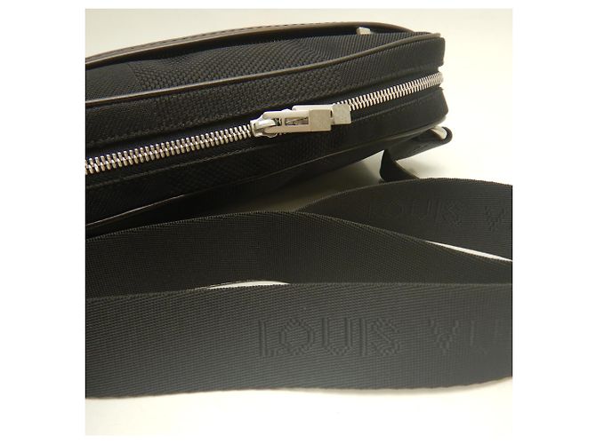 Borsa Acrobat Sling Louis Vuitton Damier Geant Nero - vista 8