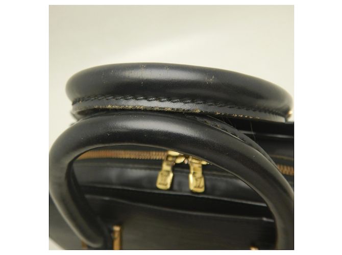 Borsa Louis Vuitton Epi Pont Neuf in Noir - vista 11