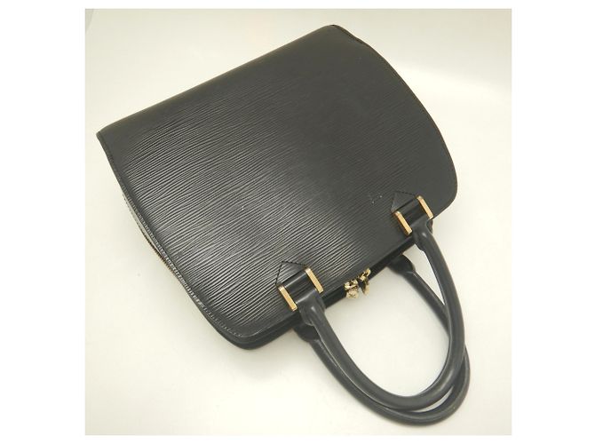 Borsa Louis Vuitton Epi Pont Neuf in Noir - vista 3