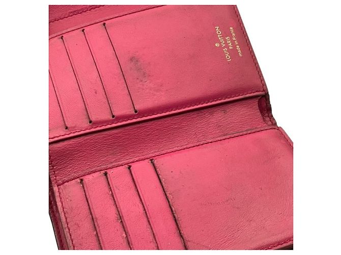 Portafoglio Louis Vuitton Capucines Compact Tri-Fold - vista 19