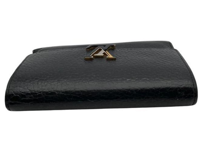 Portafoglio Louis Vuitton Capucines Compact Tri-Fold - vista 6