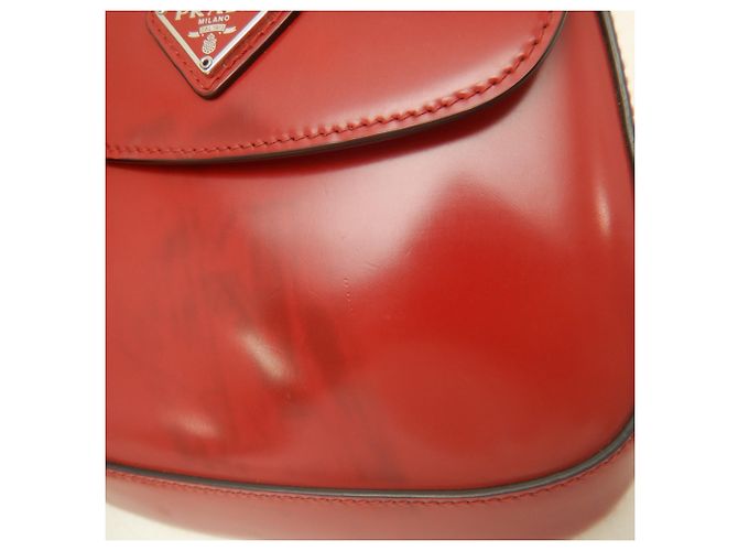 Borsa a tracolla Prada in pelle rossa Rosso - vista 9