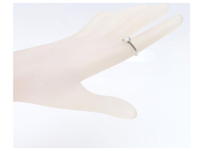 Harry Winston Solitaire Diamond Ring - view 11
