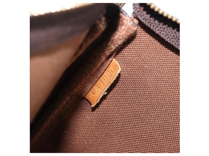 Louis Vuitton Pochette Accessoires Monogram Canvas Medium Marron - vue 7