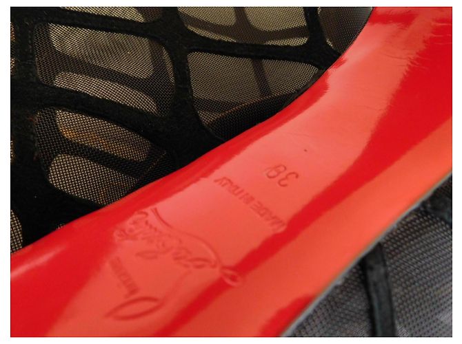 Christian Louboutin Botins Louboutin em camurça preta e malha - vista 3