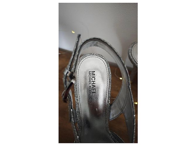 Sandali con tacco Michael Kors argento glitter - vista 5