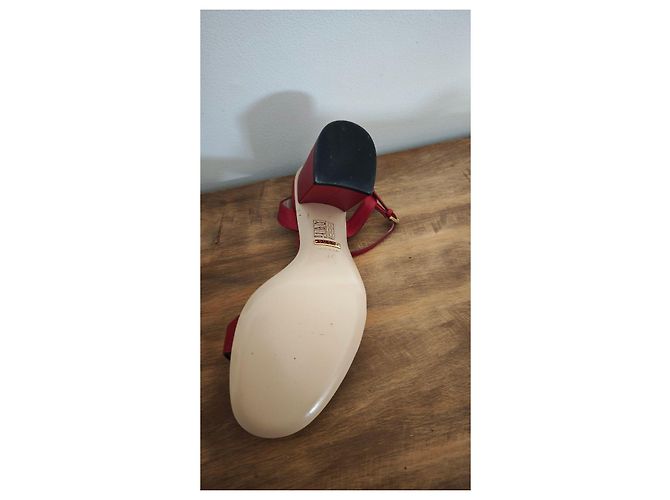 Gucci rote Ledersandalen - Ansicht 10