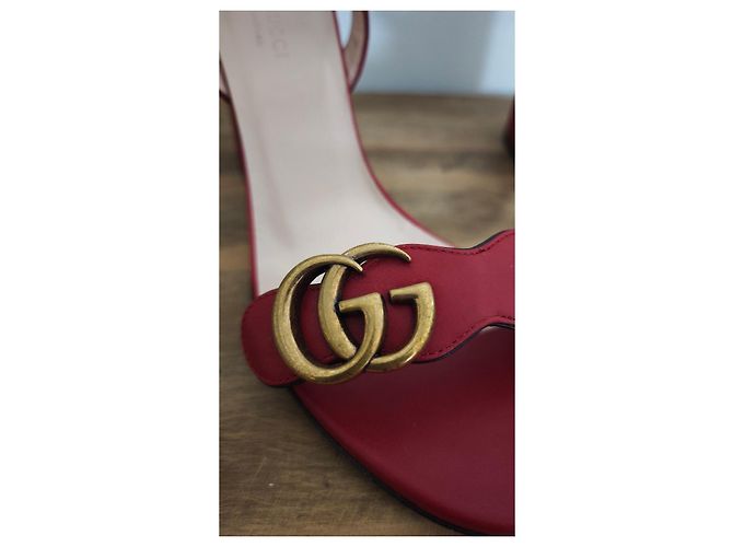 Gucci rote Ledersandalen - Ansicht 2