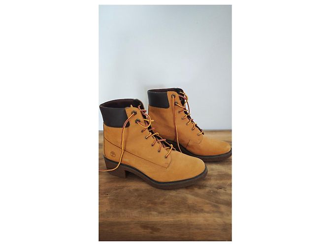 Stivali Timberland da Donna in Pelle Gialla - vista 2