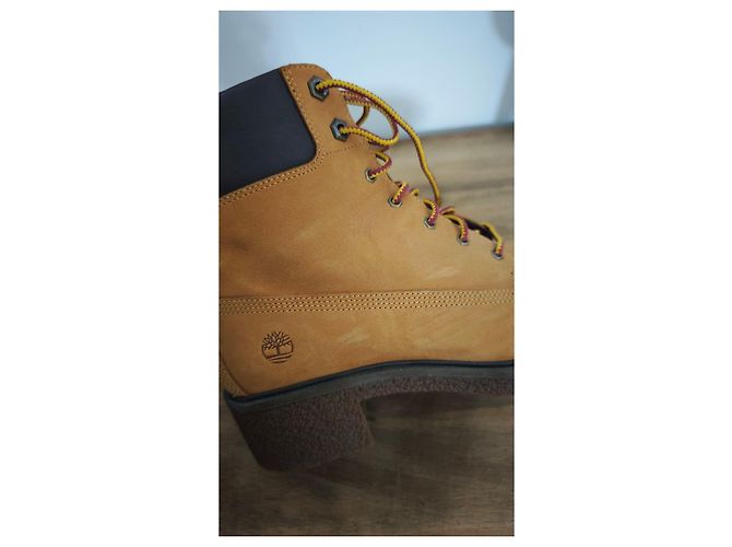 Stivali Timberland da Donna in Pelle Gialla - vista 7