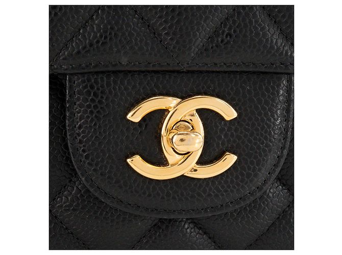 CHANEL - Borsa a tracolla Classic/Timeless Jumbo Chanel in pelle caviar nera - vista 5