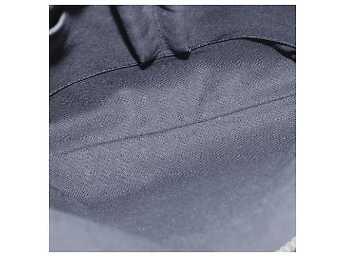 Louis Vuitton Sasha Taiga Leather Nero - vista 5
