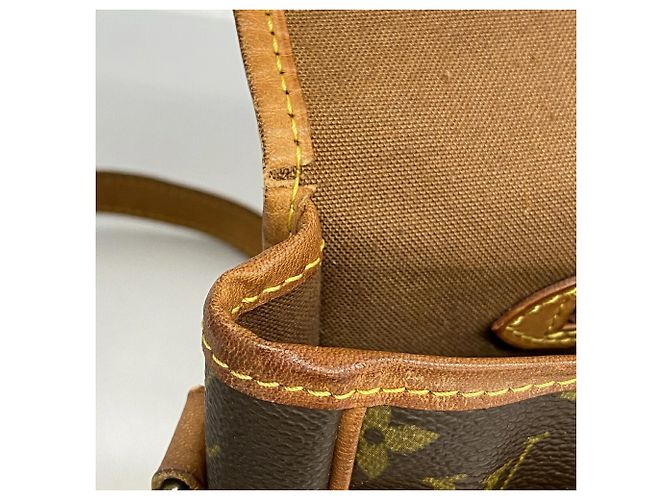 Bolsa de Ombro Louis Vuitton Monogram Gibeciere MM - vista 12