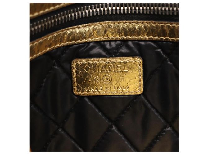 Chanel Feminine Crinkled Leather Medium - vista 6