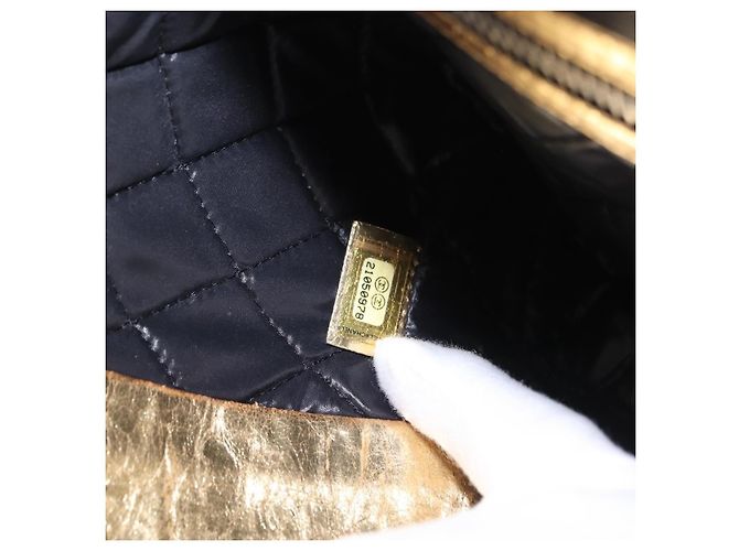 Chanel Feminine Crinkled Leather Medium - vista 7